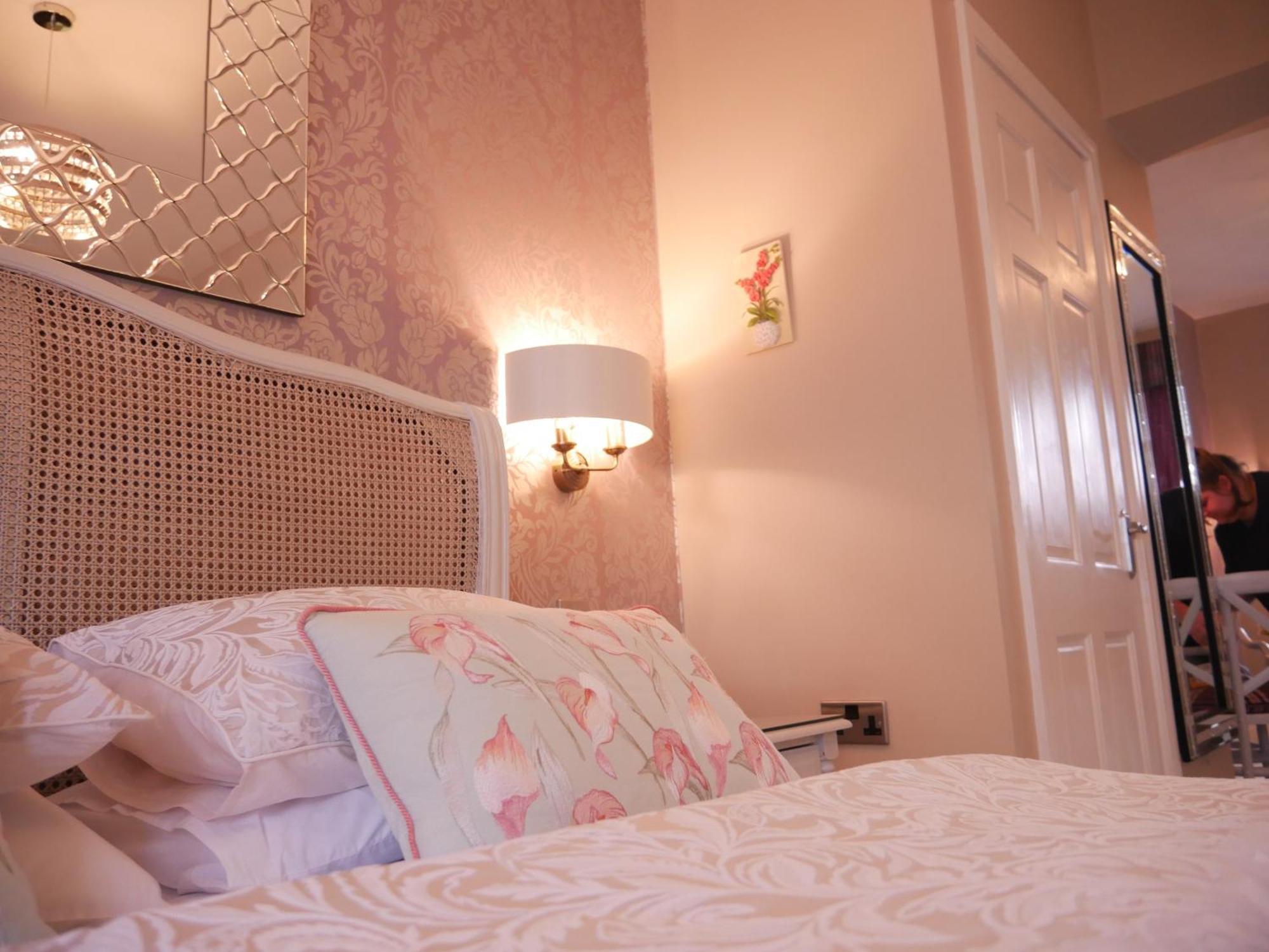 Bowness Bay Suites (Adults Only) Luaran gambar